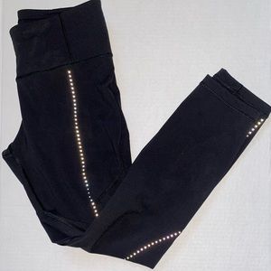 Lululemon Extra Mile Crop (Reflective 23") Black